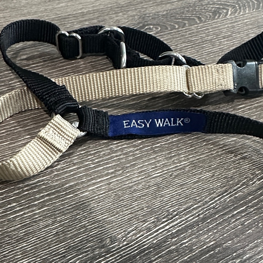 PetSafe Easy Walk No-Pull Dog Harness in Black and Tan